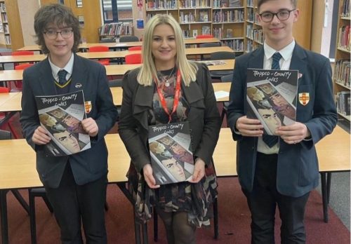 Christina Gabbitas with Milthorpe students Anna and Jack.jpg.article-962